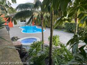 Ferienhaus auf Finca mit Pool, Jacuzzi, Garten und Traumblick