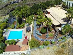 Luxus-Ferienhaus mit Pool, zwei Terrassen, Whirlpool & Poolbar